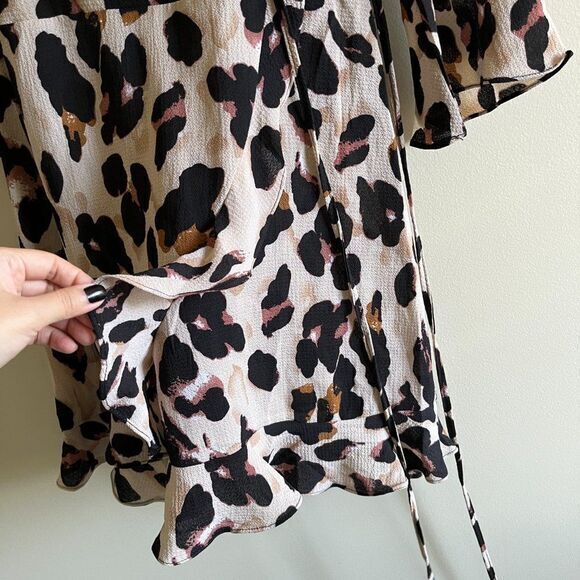 ASOS PrettyLittleThing Sheath Dress with v neck Ruffle trim Leopard prin… - Picture 4 of 7